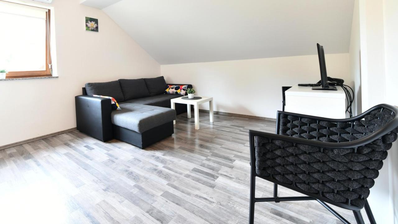 Apartman Mate Раковица Екстер'єр фото