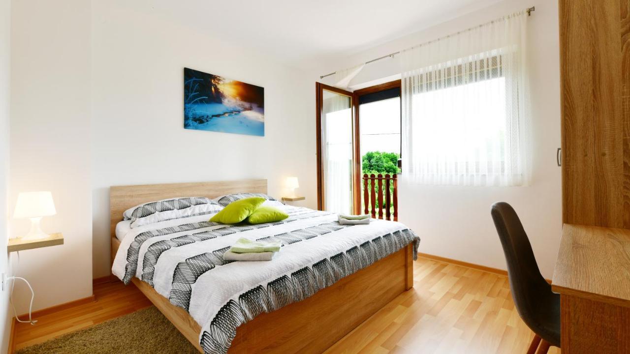 Apartman Mate Раковица Екстер'єр фото